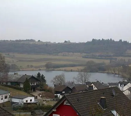 Seeblick In Schalkenmehren